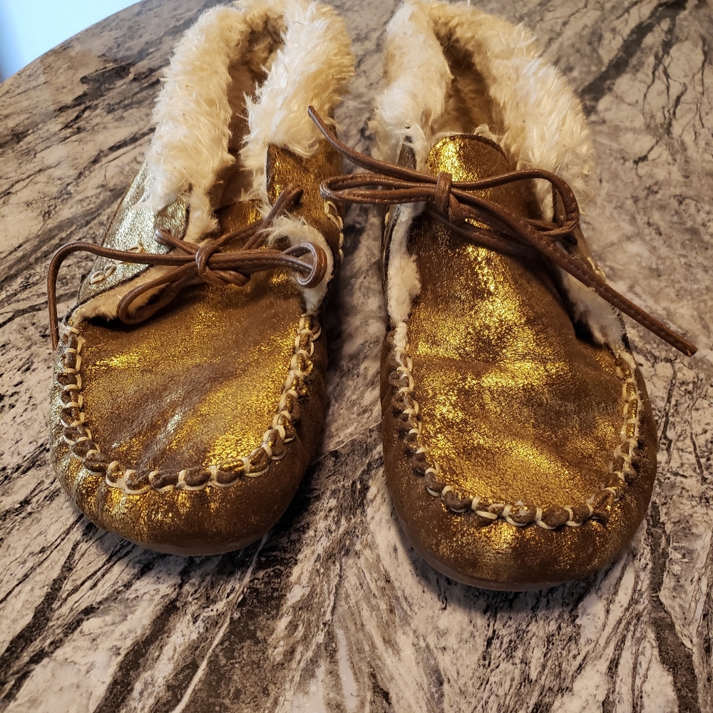 Madden Girl moccasin boots size 9.5